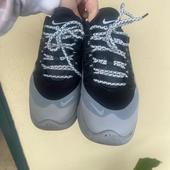 Nike Air Max Axis Premium Wolf Grey - Picture 2 of 6